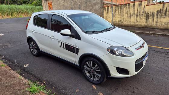 FIAT PALIO 1.6 MPI SPORTING 16V FLEX 4P MANUAL FIAT PALIO 1.6 MPI SPORTING 16V FLEX 4P MANUAL